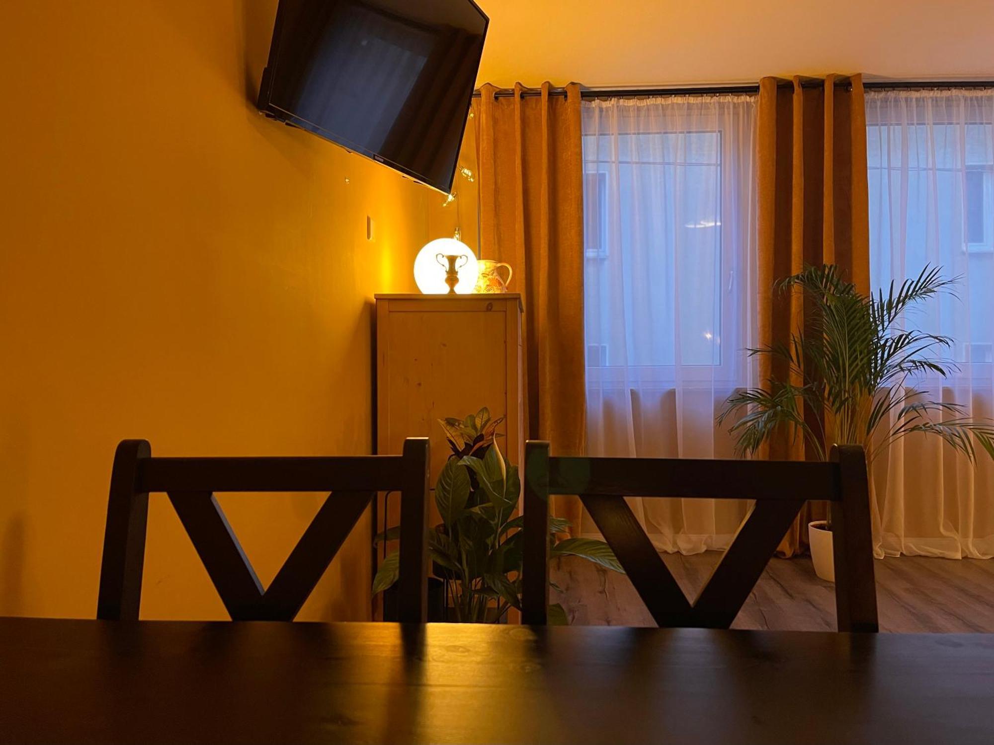 Terracotta Apartment - Zentral, Parken, Netflix, Kontaktloses Einchecken, Kingsize-Bett Вупперталь Экстерьер фото